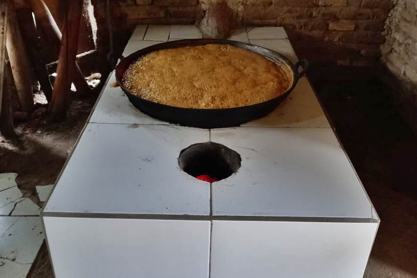 Olah Nira dengan Tungku Hemat Energi